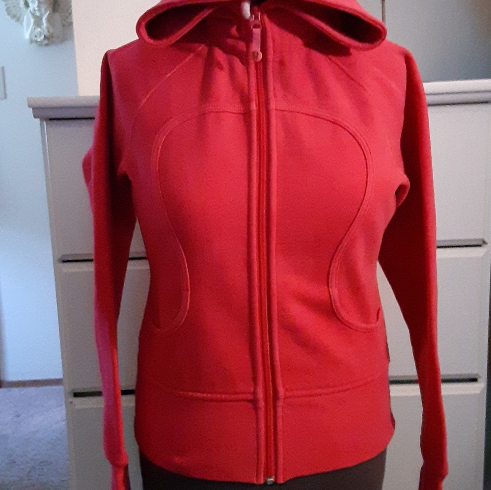 Lululemon womens Scuba hoodie